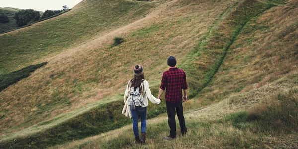 Young couple outdoors — Stock Photo, Image