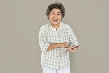 Studio kadın kıdemli 