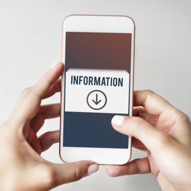 Akıllı telefon kullanan kişi