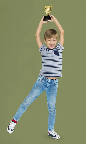 Niño posando en el estudio —  Fotos de Stock