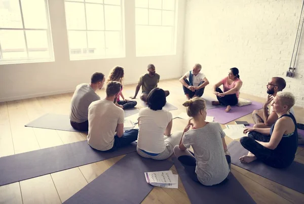 People Exercise in Class — Stock Photo, Image