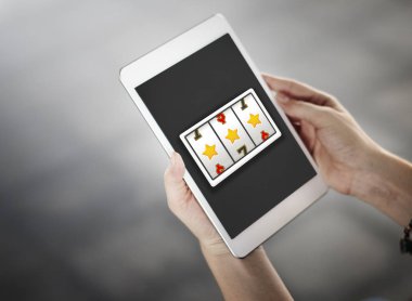 Dijital tablet tarama kadın