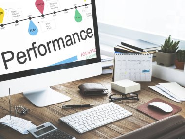 bilgisayar monitöründe çalışma alanı tablosu