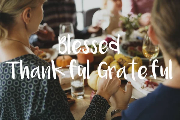 hizmet masada yemek insanlar