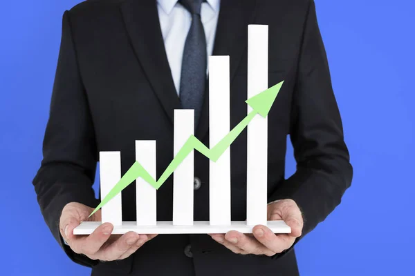 Diagrama de gráfico de homem de negócios — Fotografia de Stock