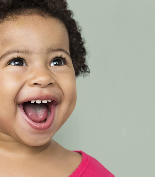 Afrikanisches Kind lacht — Stockfoto