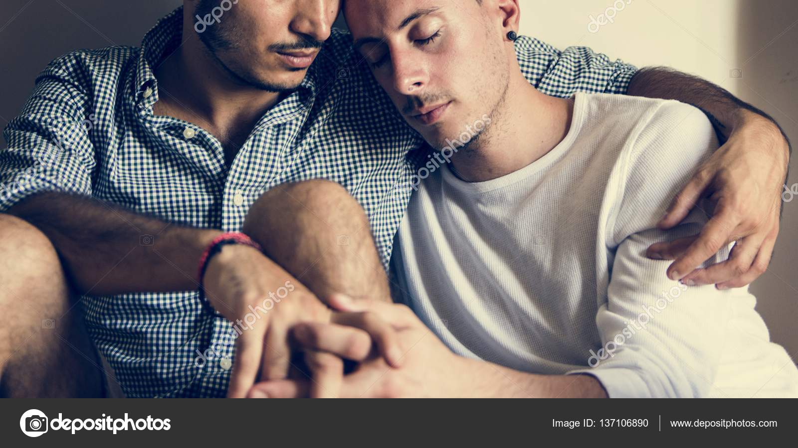 Gy gay magazine Gay men party