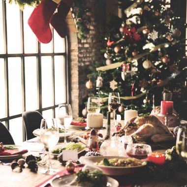 Noel Kutlamaları ve Yemek masasi