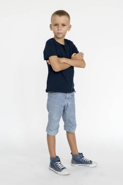 stüdyoda poz çocuk