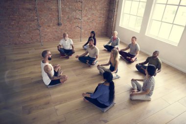 Joga yapan insanlar 