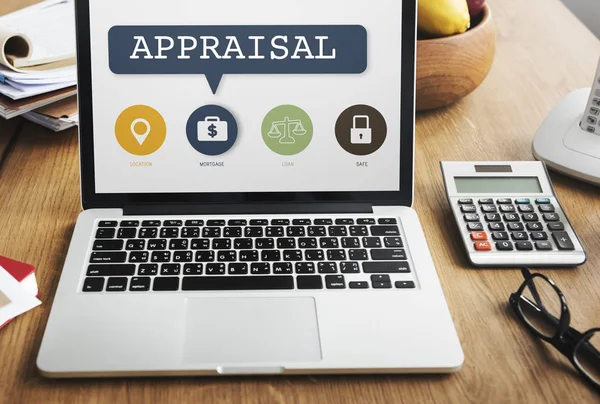 çalışma alanı tablo açılan laptop