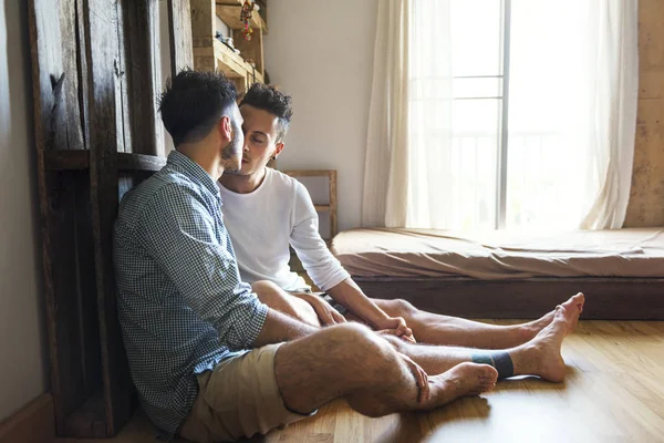 Gay par förälskade — Stockfoto