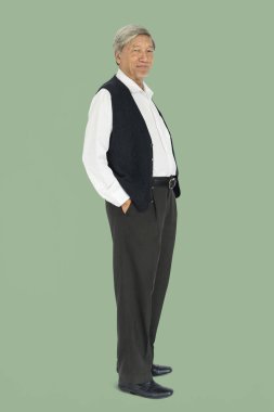 Senior studio poz adam