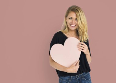 Studio neşeli beyaz kadın