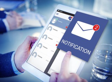 Dijital tablet holding işadamı eller