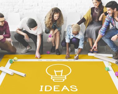 projede çalışan tasarımcıları