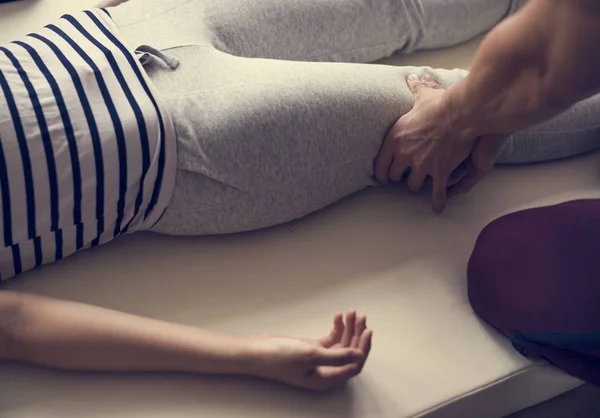 People Training to make Massage — Stock Photo, Image