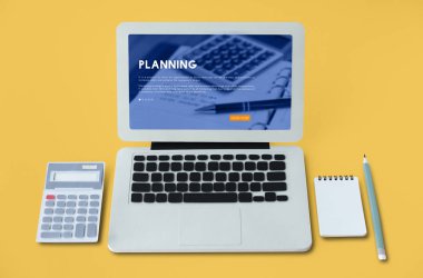 Ofis, banka donatımı ile dizüstü bilgisayar