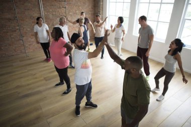 Grup egzersiz sınıfındaki