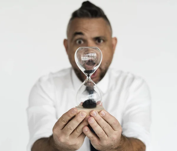 Homem segurando vidro hora — Fotografia de Stock