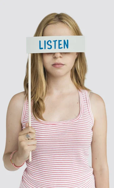 konuşma sopa tutan kadın