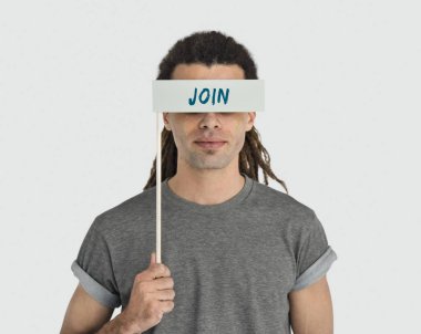 adam konuşma sopa tutan dreadlocks ile