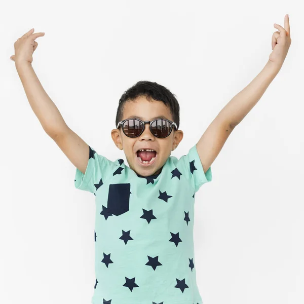 Niño posando con glasse — Foto de Stock