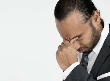  baş ağrısı olan iş adamı