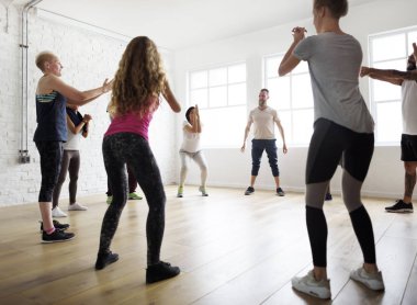 Grup egzersiz sınıfındaki