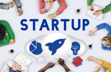 Toplantıda iş adamları tartışıyor 