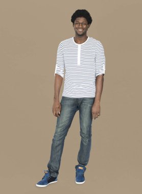 Afrikalı genç gülümseyen