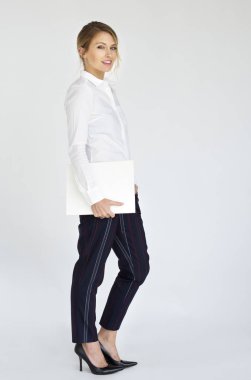 iş kadını holding belgeleri