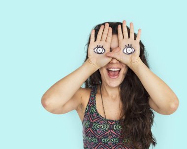  elleri gözleri çizim ile kadın