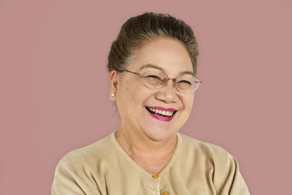 Sorrindo maduro asiático mulher — Fotografia de Stock