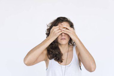 kadın kapsayan yüz