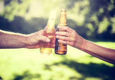 Birayla tezahürat insanlar