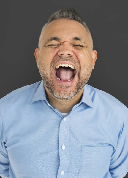 Homem Rindo no estúdio — Fotografia de Stock