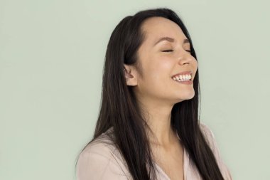 Kapalı gözlü kadın. 