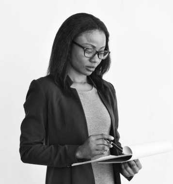 not defterinde yazılı iş kadını 