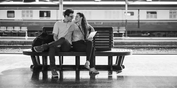 Couple Traveling together — Stock Photo, Image