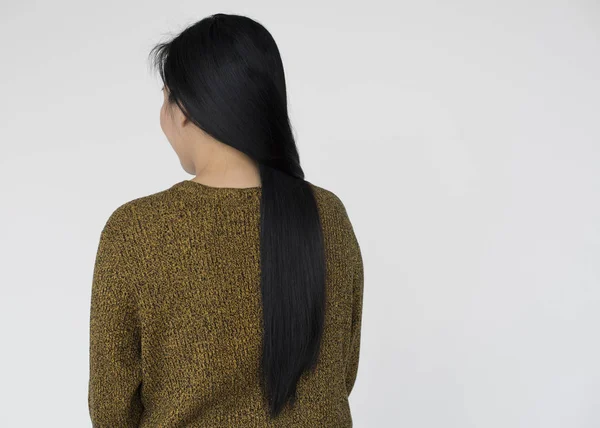 Mujer con cabello largo oscuro — Foto de Stock
