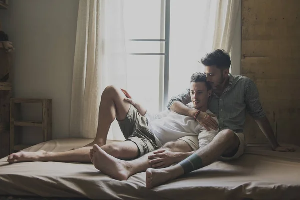 Gay couple dans l'amour — Photo