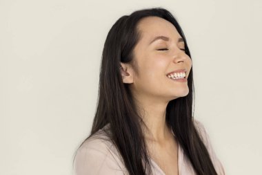 Kapalı gözlü kadın. 