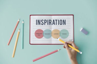 not defterinde çizim kişi