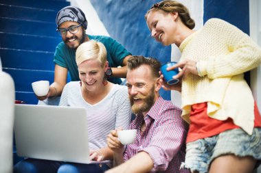 İnsanlar Internet tarama