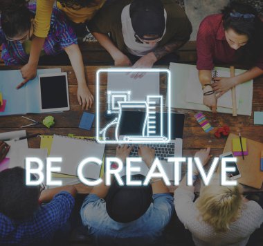 Öğrenciler birlikte öğrenme