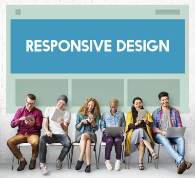 Dijital aygıtlar kullanan insanlar