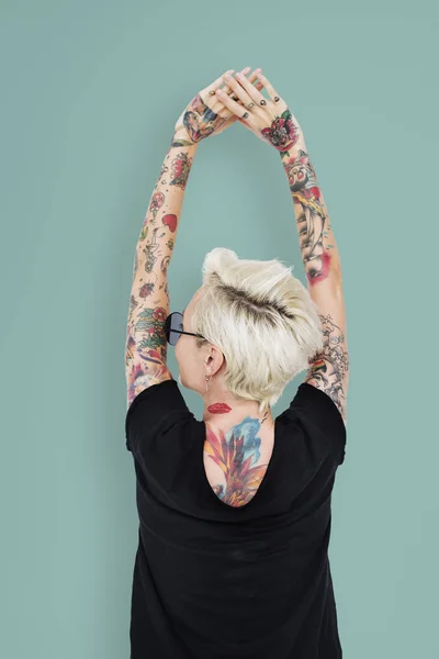 Widok z tyłu Kobieta Tatuaże — Zdjęcie stockowe