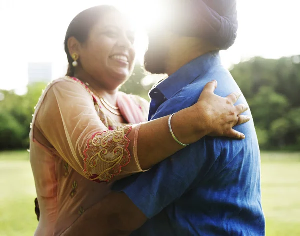 India pareja en el amor — Foto de Stock