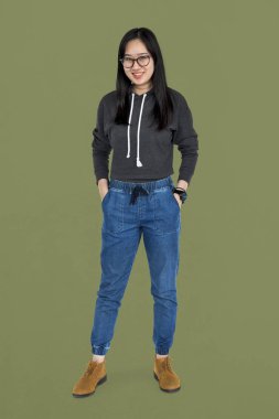 Stüdyoda Asyalı kız